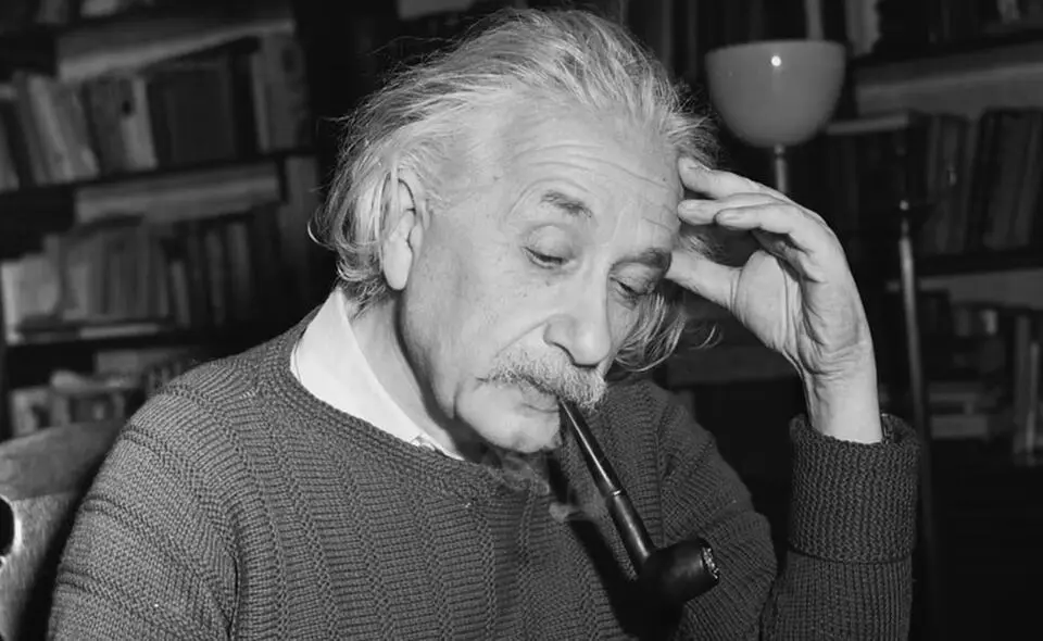 фрази Ейнштейна,Кращі цитати Ейнштейна про життя,Уява важливіша за знання,Альберт Ейнштейн фрази Ейнштейна Кращі цитати Ейнштейна про життя