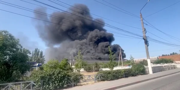 У Мелітополі горів завод, який використовують як військову базу (відео) ➤ Prozoro.net.ua