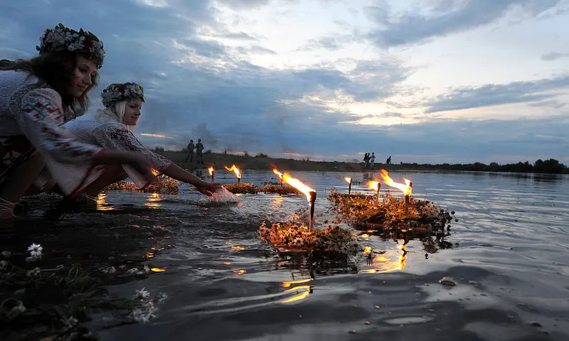 Івана Купала,Що за свято Івана Купала,Традиції Івана Купала,Ворожіння на Івана Купала,Чому на Купала шукають квітку папороті Івана Купала Ворожіння на Івана Купала