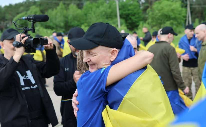 Наші нарешті вдома: відбувся новий обмін військовополоненими (фото) ➤ Prozoro.net.ua