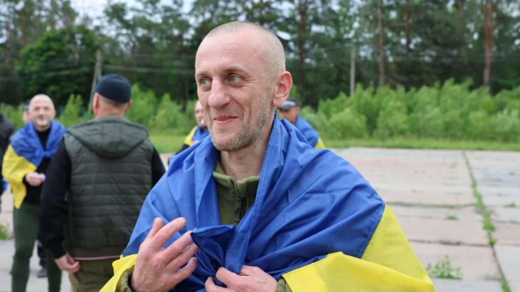 Україна повернула з полону,Хто повернувся додому з полону,Обмін 20 червня,Як відбувався обмін Україна повернула з полону Хто повернувся додому з полону