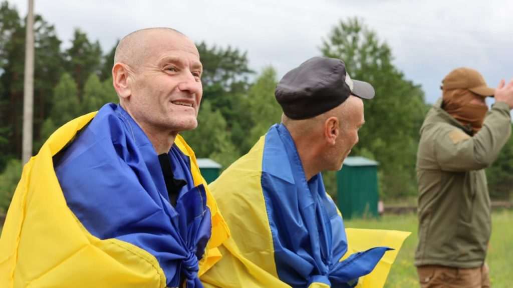 Україна повернула з полону,Хто повернувся додому з полону,Обмін 20 червня,Як відбувався обмін Україна повернула з полону Хто повернувся додому з полону