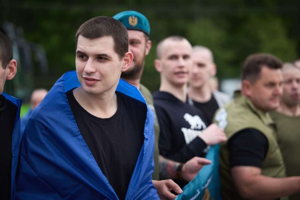 Новий обмін,Координаційний штаб з питань поводження з військовополоненими,Україна повернула додому важкопоранених та важкохворих захисників,повернення з полону Новий обмін Новий обмін,Координаційний штаб з питань поводження з військовополоненими,Україна повернула додому важкопоранених та важкохворих захисників,повернення з полону Новий обмін,Координаційний штаб з питань поводження з військовополоненими,Україна повернула додому важкопоранених та важкохворих захисників,повернення з полону