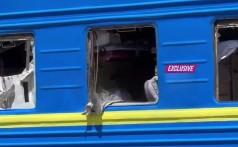 Ракета у Дніпрі влучила біля потягу Одеса-Запоріжжя: перші кадри з місця ➤ Prozoro.net.ua