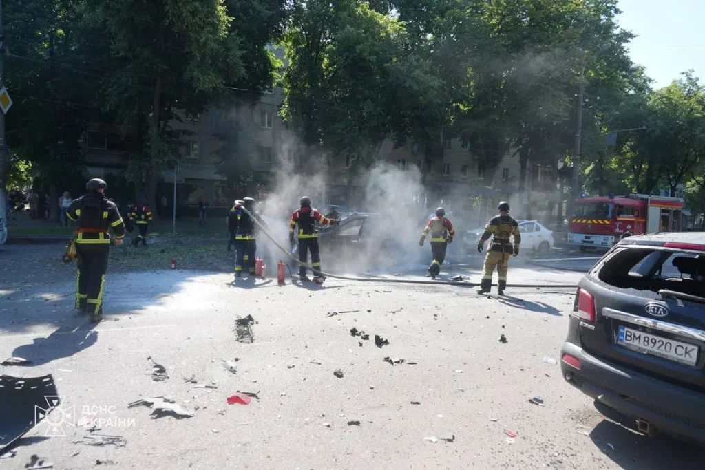 Росіяни вдарили по центру Сум,Суми під ударом,зеленський,дснс Росіяни вдарили по центру Сум Суми під ударом