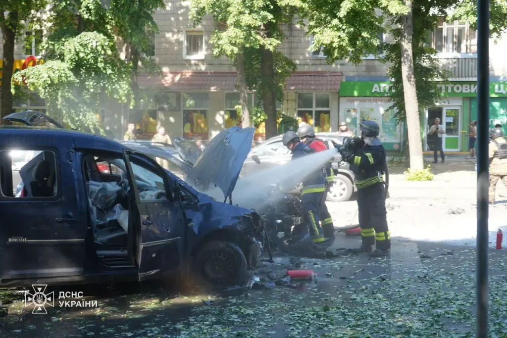 Росіяни вдарили по центру Сум,Суми під ударом,зеленський,дснс Росіяни вдарили по центру Сум Суми під ударом