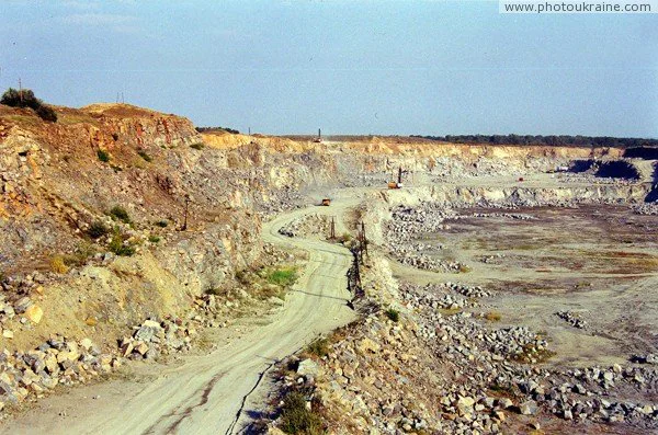 окупанти,Трудівський кар'єр,Запорізька область,супутникові знімки,окуповані території окупанти Трудівський кар’єр