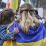 Скільки українців готові терпіти війну: свіже опитування КМІС ➤ Prozoro.net.ua
