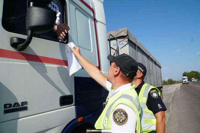 Перевозити в авто можна не все: за що випишуть штраф