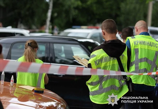 Житомирі,чоловік застрелив колишню дружину,вбивство в житомирі,поліція Житомирської області Житомирі У Житомирі чоловік вистрілив у колишню дружину - потім сам застрелився