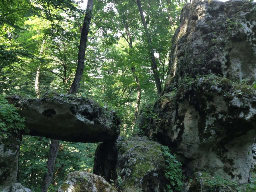 жертвоприношення,Гора Богит,Давнє городище на Богиті,Містика Богиту жертвоприношення Містика Богиту