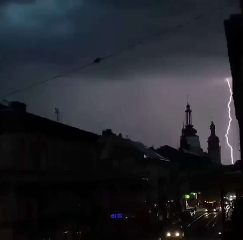 Дощі,Львів,Львів під водою,Садовий Андрій Дощі Гроза у Львові