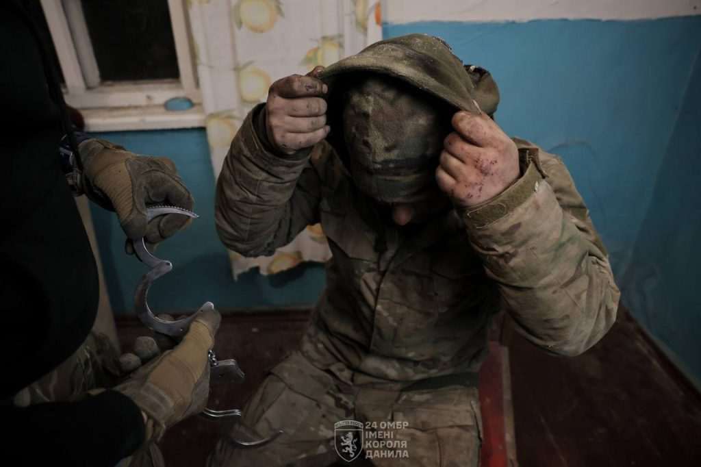 Бійці ЗСУ,Полонені десантники 98-ї дивізії РФ,24 омбр короля данила,Полон Бійці ЗСУ Полонені десантники 98-ї дивізії РФ