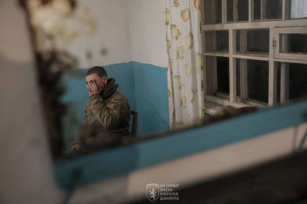 Бійці ЗСУ,Полонені десантники 98-ї дивізії РФ,24 омбр короля данила,Полон Бійці ЗСУ Бійці ЗСУ,Полонені десантники 98-ї дивізії РФ,24 омбр короля данила,Полон Бійці ЗСУ,Полонені десантники 98-ї дивізії РФ,24 омбр короля данила,Полон