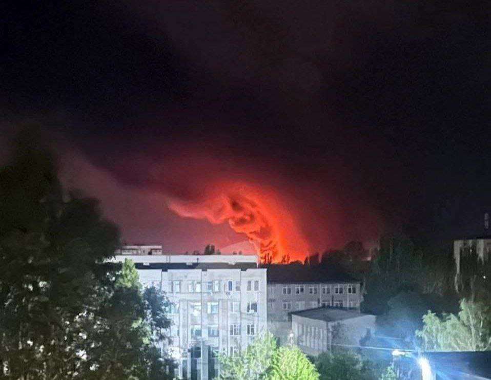 Вибухи у Луганську,У що влучили в Луганську,У що влучили в Донецьку,андрей коваленко цпд,коваленко цпд Вибухи у Луганську У що влучили в Луганську