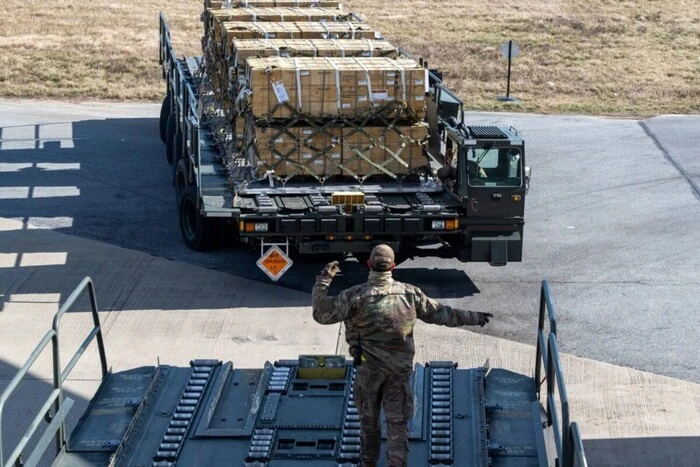 Трамп,постачання зброї Україні,Причини затримки постачання Трамп Причини затримки постачання