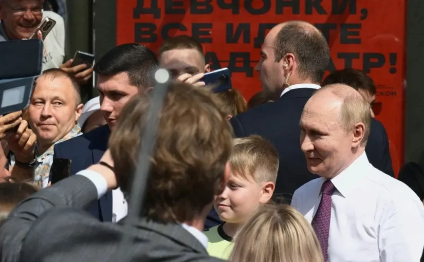 Путін знову “пішов у народ”: що стоїть за несподіваною появою диктатора в Петербурзі ➤ Prozoro.net.ua