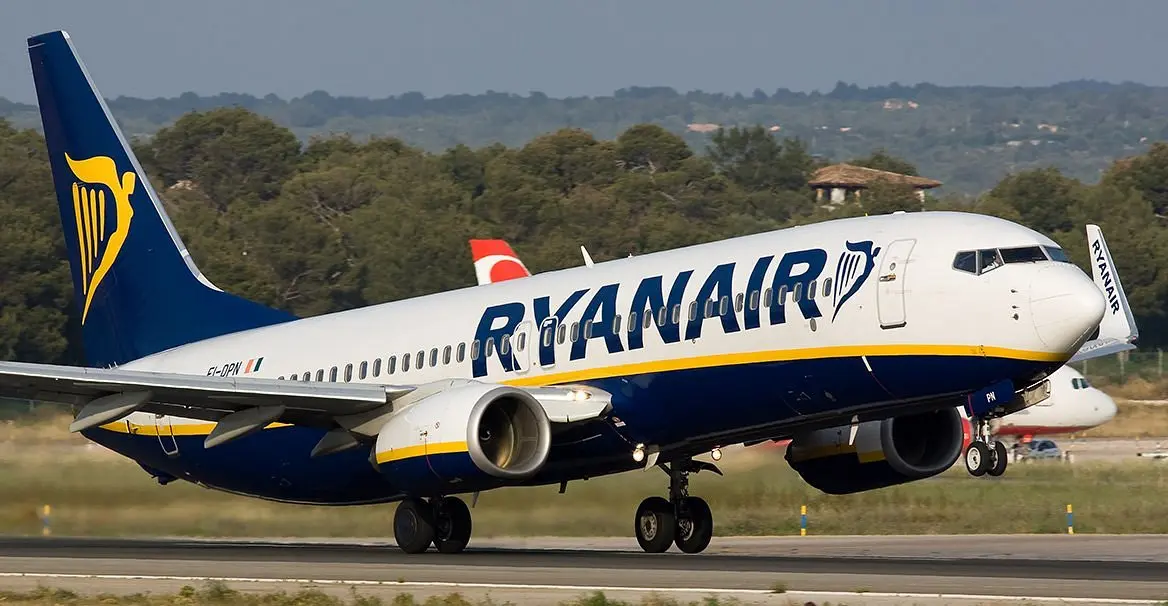 Ryanair заохочує викривати пасажирів: як не потрапити на штраф