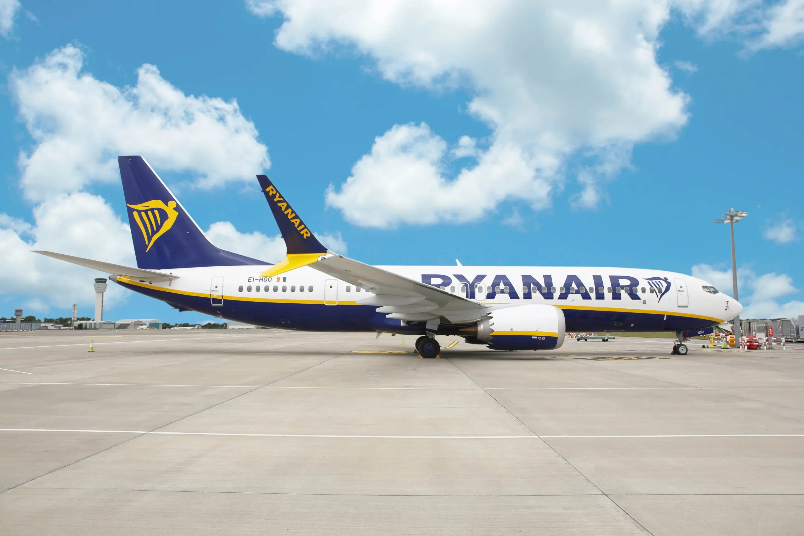 Ryanair заохочує викривати пасажирів: як не потрапити на штраф