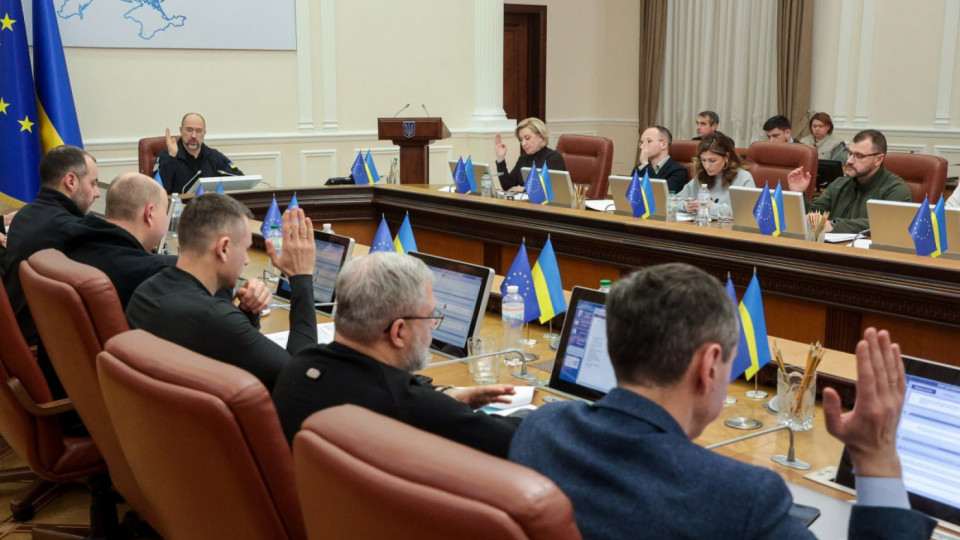 Україна – без уряду: Рада звільнила весь склад Кабінету міністрів  
