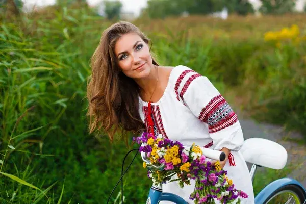 Які жіночі імена притягують удачу: їхні власниці мають щасливу долю ➤ Prozoro.net.ua