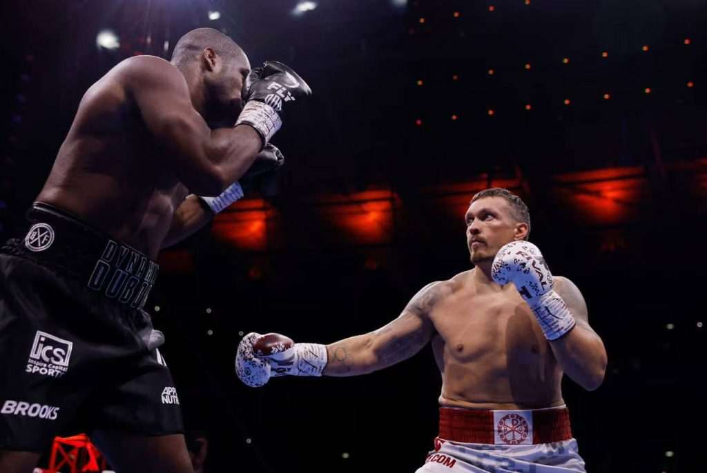 Олександр Усик,Бій Усик Дюбуа,титули чемпіона WBA,WBO та IBF Олександр Усик Бій Усик Дюбуа