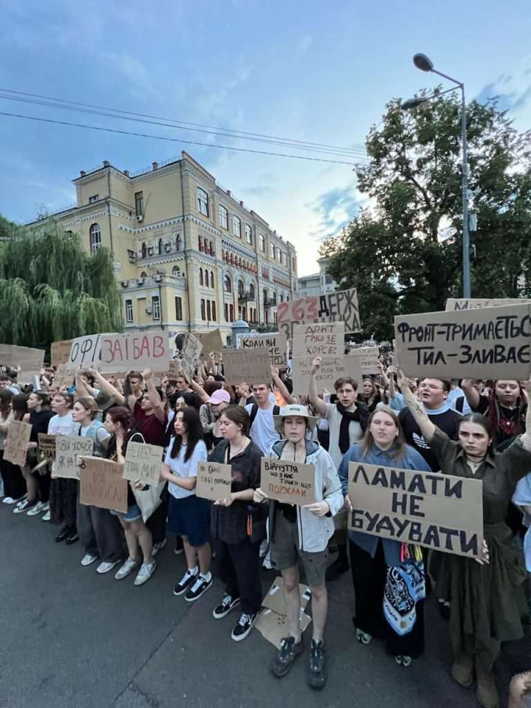 Зеленський,Зеленський про закон 12414,Проблема закону про НАБУ і САП Зеленський Проблема закону про НАБУ і САП