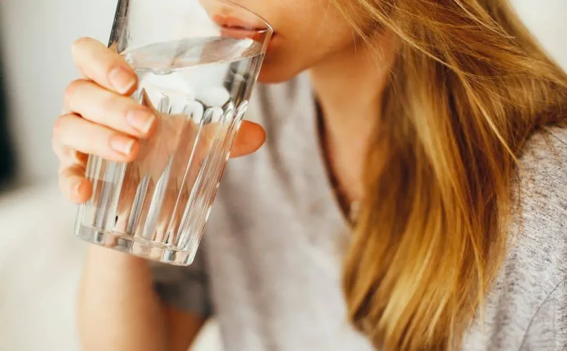 Вже не два літри: скільки води насправді потрібно пити щодня ➤ Prozoro.net.ua