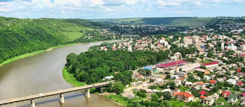 Заліщики — середземноморський курорт на Дністрі, який варто побачити влітку ➤ Prozoro.net.ua