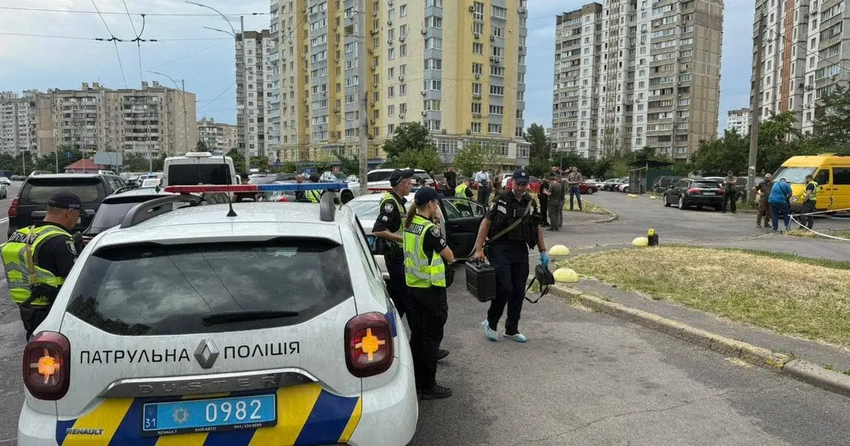 У Києві чоловіка застрелили в авто: поліція розслідує умисне вбивство ➤ Prozoro.net.ua