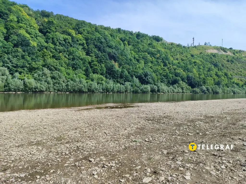 дикий пляж,відпочинок на Дністрі,Заліщики дикий пляж,відпочинок на Дністрі,Заліщики