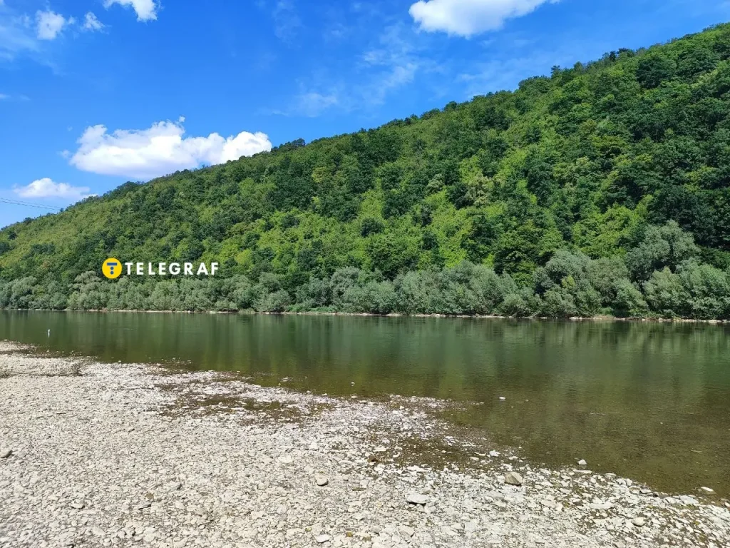 дикий пляж,відпочинок на Дністрі,Заліщики дикий пляж,відпочинок на Дністрі,Заліщики