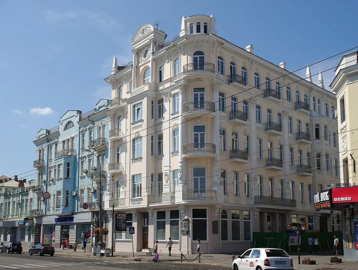 Містичний готель “Савой” у Вінниці: тут гості зустрічаються з покійними родичами (фото) ➤ Prozoro.net.ua