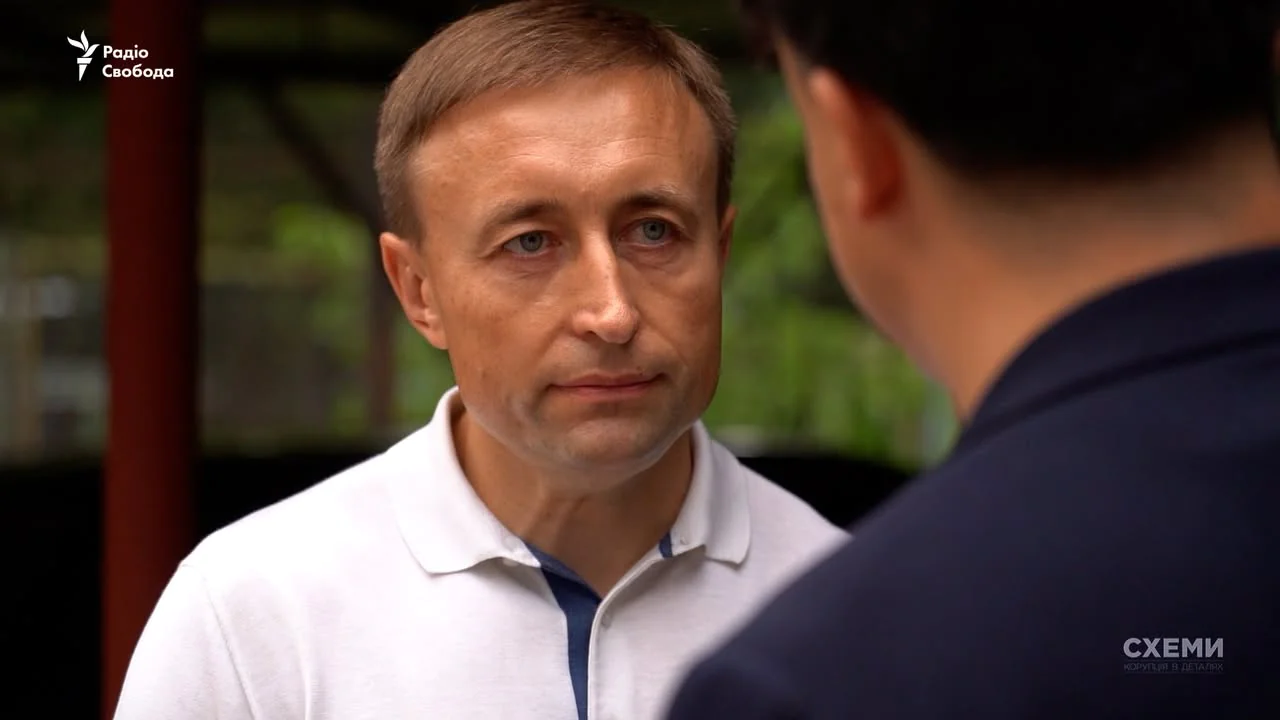Розкішне життя митника Комара: маєток за 70 млн, квартири в Києві та навчання доньки в Лондоні ➤ Prozoro.net.ua