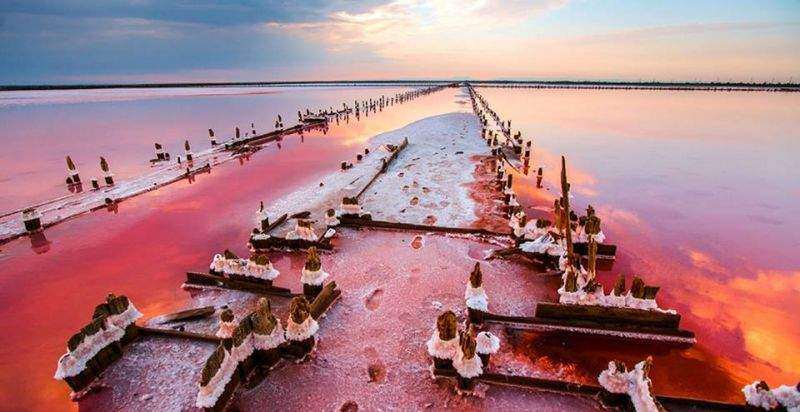 Мертве море,Лемурійське озеро,солона вода,рожеве озеро Мертве море Лемурійське озеро