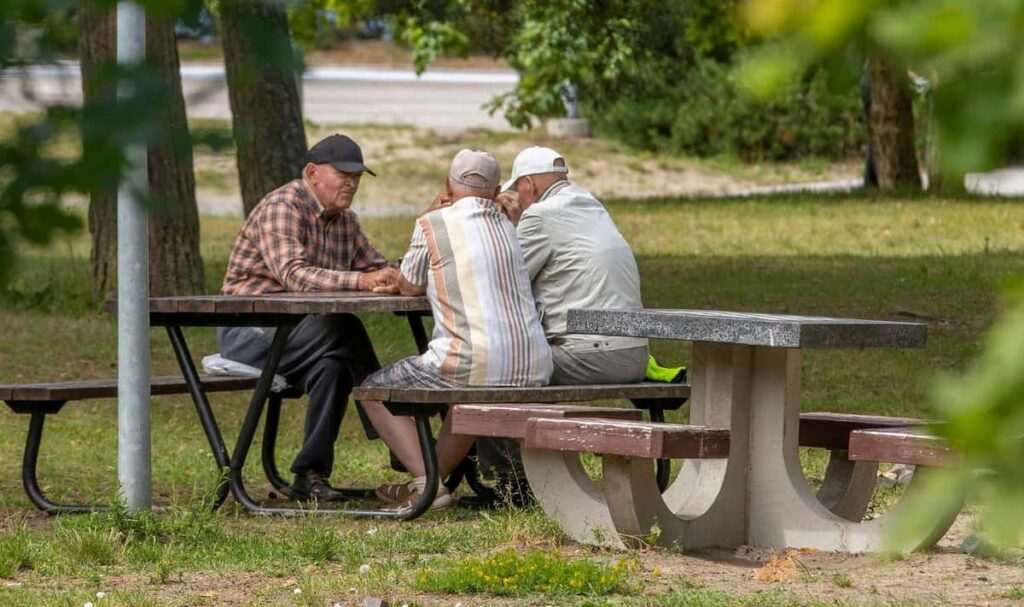 Пенсія 16 тисяч гривень: хто може отримати такі виплати