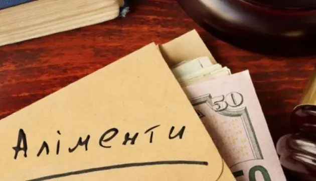 Штрафи, примусові роботи та в’язниця: як карають в Україні за несплату аліментів
