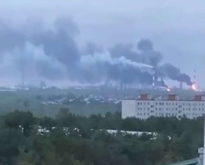 Атака дронів НПЗ у Сизрані