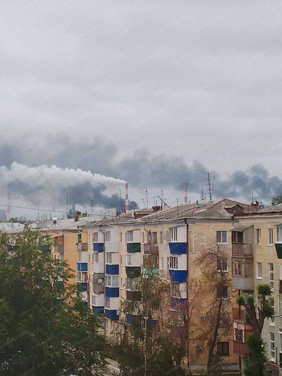 Дрони атакували НПЗ у російській Сизрані: фото і відео
