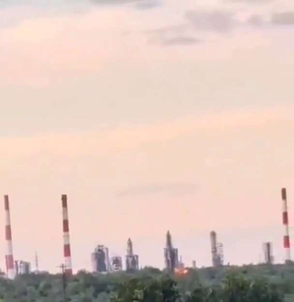 Дрони атакували один із найбільших газових заводів у Росії