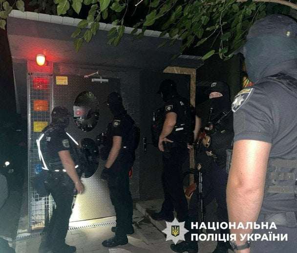 Вечірка у гей-клубі Dark Room