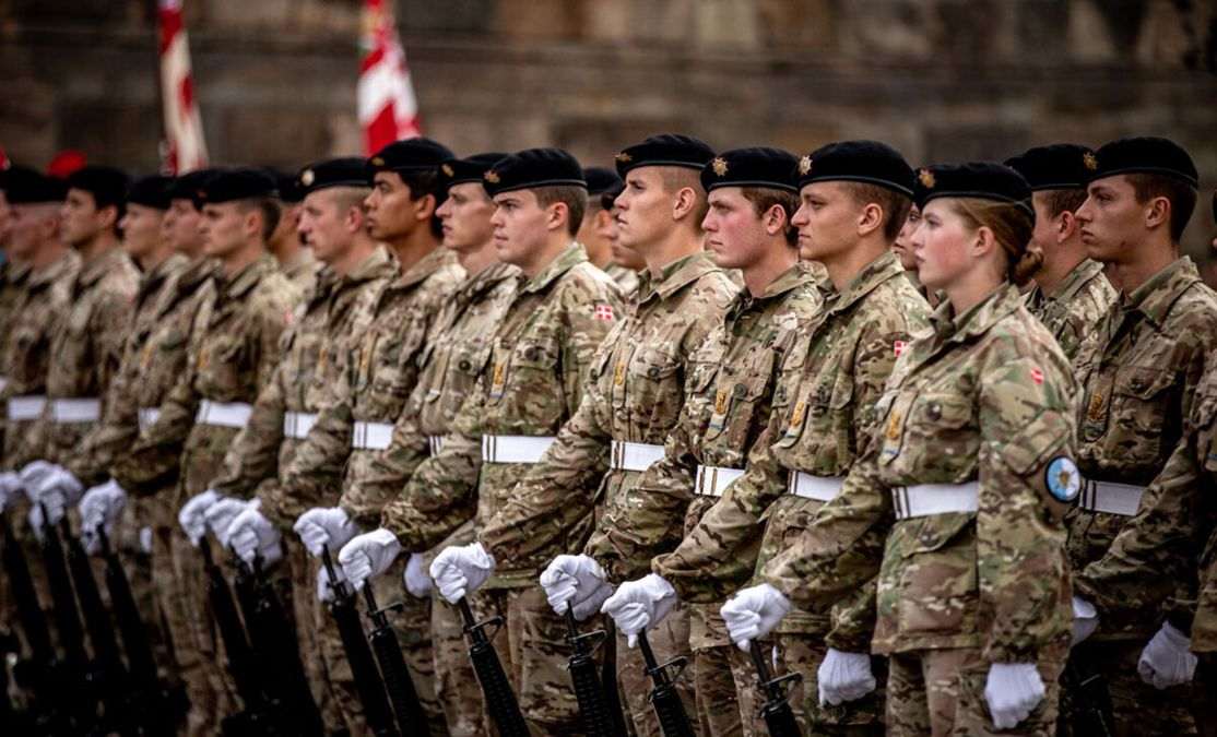 Данія терміново викликала резервістів після інцидентів із дронами
