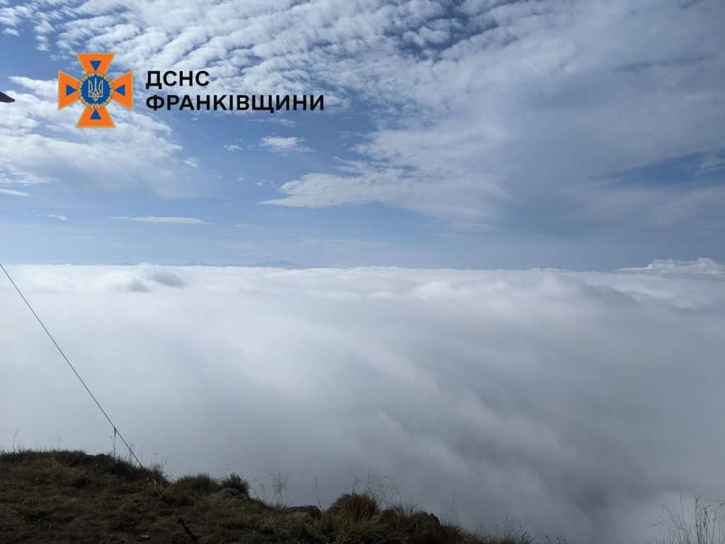 мороз і сніг,Погода в Карпатах,гірські рятувальники Прикарпаття мороз і сніг Погода в Карпатах
