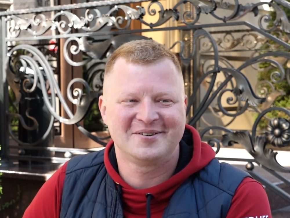 Затримали чоловіка, який у Києві принижував музиканта з інвалідністю