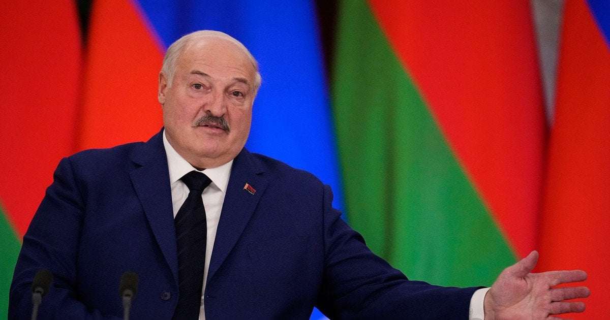 Лукашенко почав погрожувати Україні втратами 