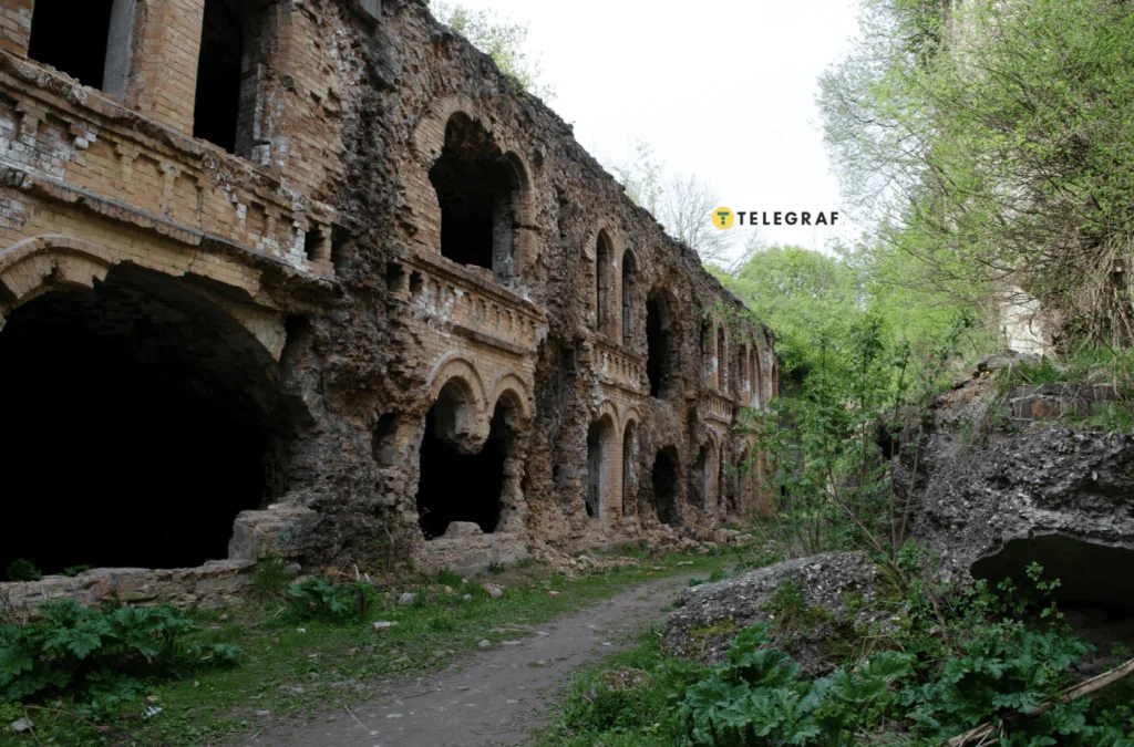 Тараканівський форт,Дубно,Рівненська область,замки України Тараканівський форт Тараканівський форт,Дубно,Рівненська область,замки України Тараканівський форт,Дубно,Рівненська область,замки України